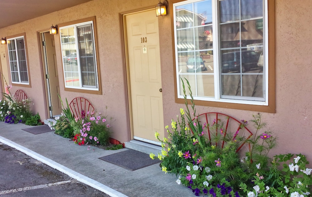 Uptown Inn - photo 47