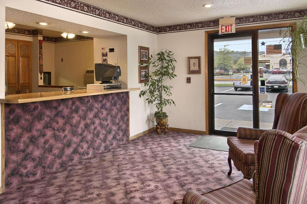 Super 8 by Wyndham Butler — hotel in Butler