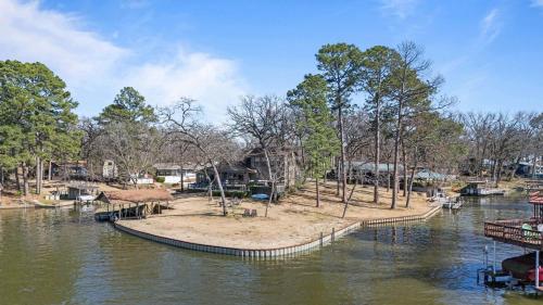 Twin Coves Point — Mabank — photo 5