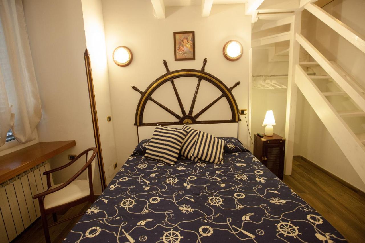 B&B Dimora Caracciolo — 4-Star Luxury Hotel in Naples, Italy