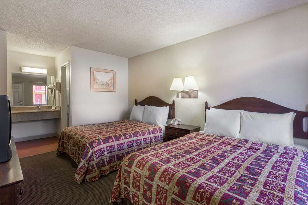 Knights Inn Mesa - photo 10
