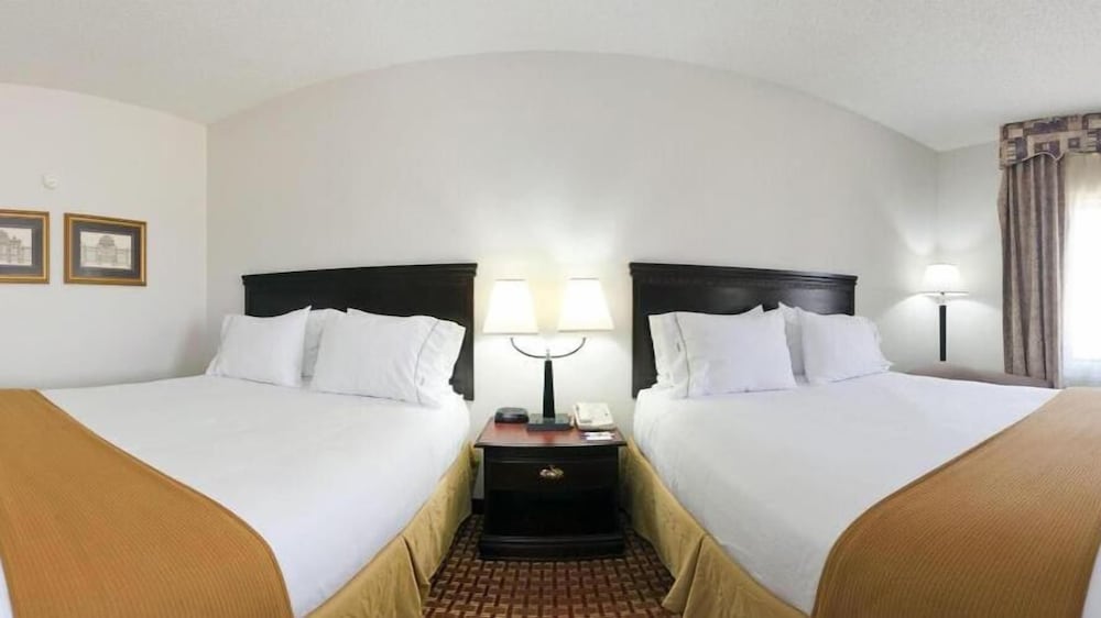 Holiday Inn Express Clanton by IHG - photo 13