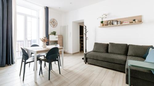 Botanic Apartments Rooms — 4-Star Luxury Hotel in Naples, Italy