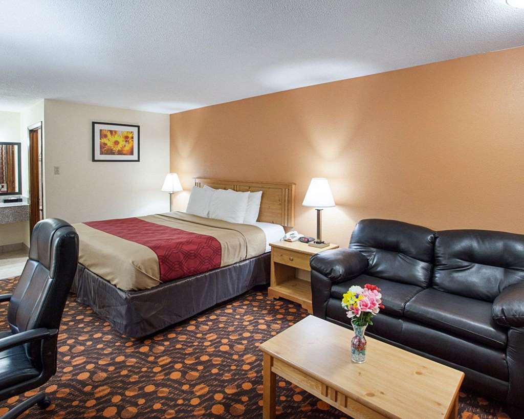 Econo Lodge Phillipsburg - photo 14