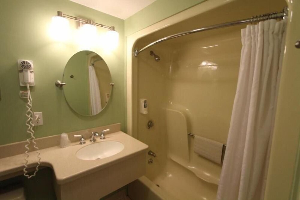 Holly Tree Resort - photo 22