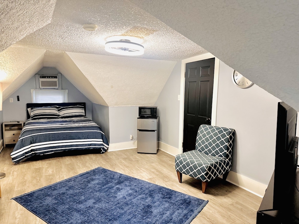 Speedway Legacy Inn - photo 18