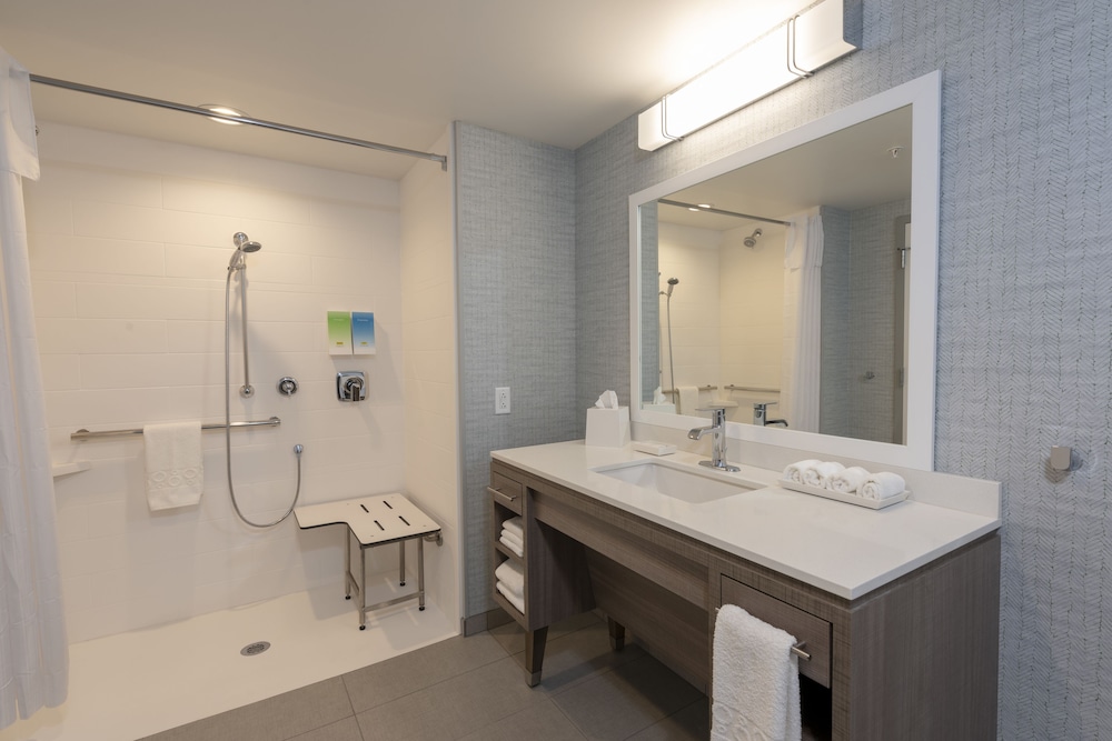 Home2 Suites by Hilton Indianapolis Airport - photo 22