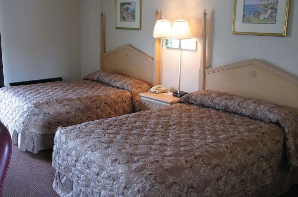 The Hastings Inn Parsons - photo 4