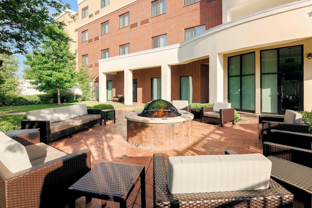 Courtyard by Marriott Dallas Arlington South - photo 42