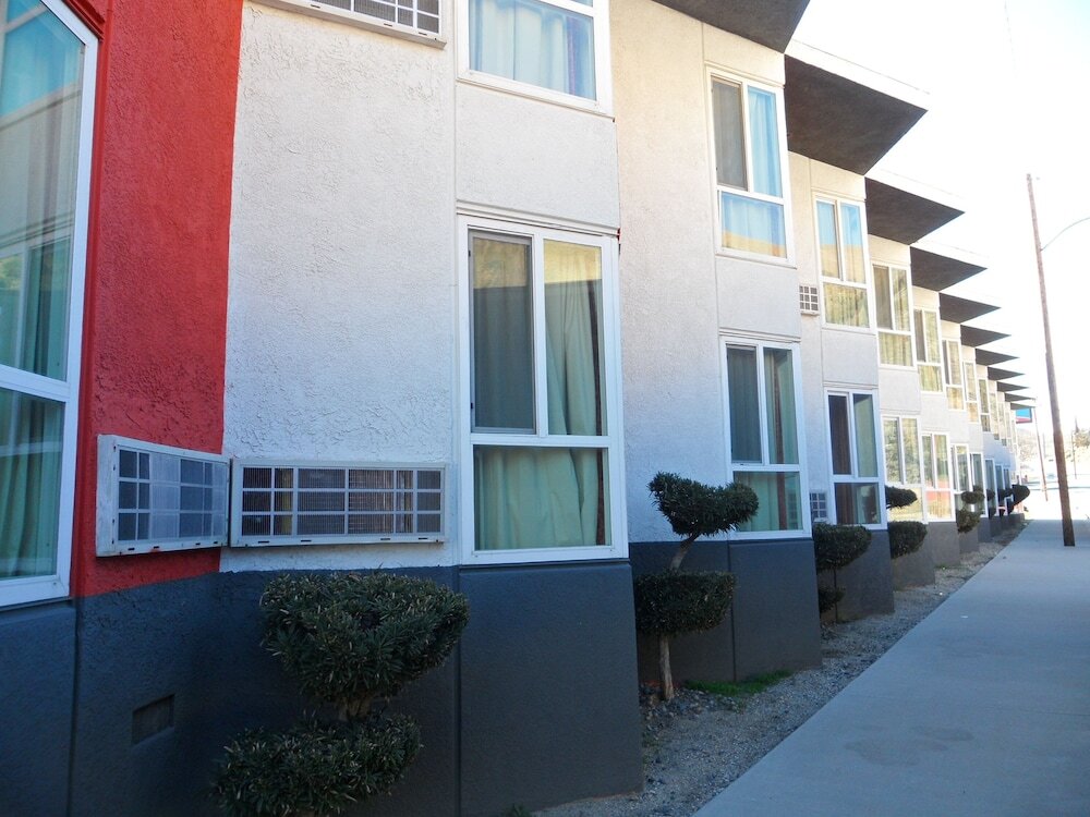 Studio 6 Gorman Lebec - carbon neutral hotel in Lebec