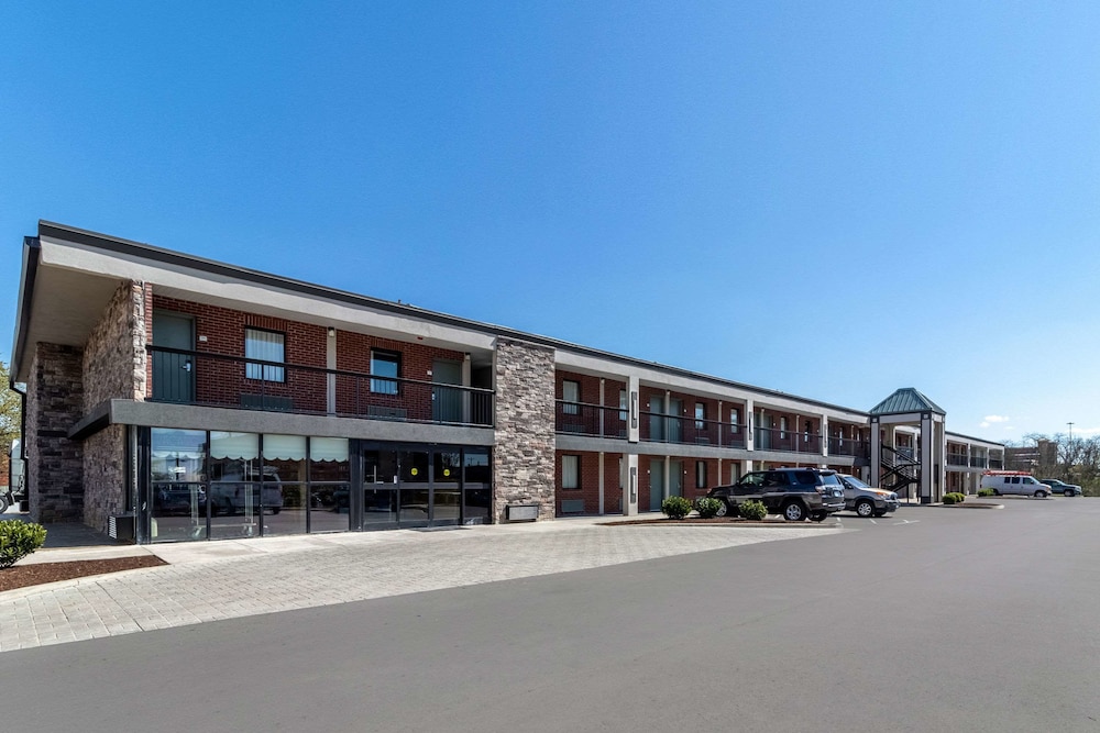 Quality Inn Franklin Cool Springs Area - photo 27