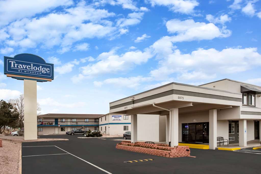 Travelodge by Wyndham Colorado Springs Airport Peterson AFB - photo 3