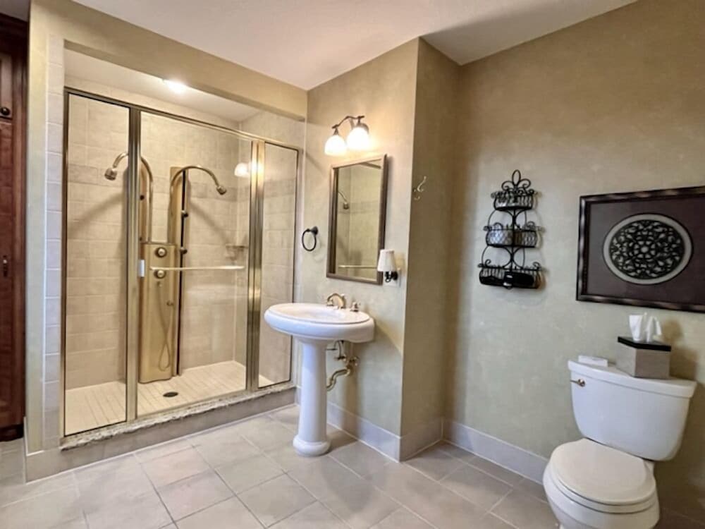 The Port Hotel - photo 18