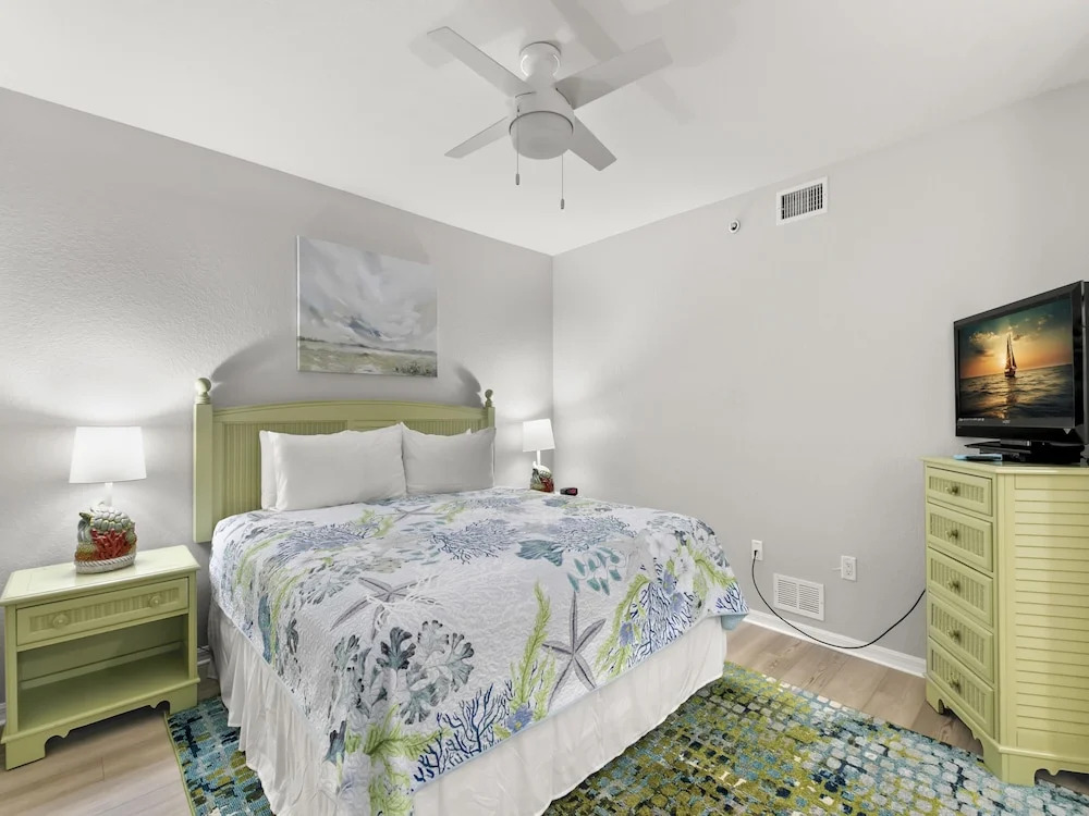Sunset Vistas 206S — 4-Star Luxury Hotel in Saint Pete Beach, United States