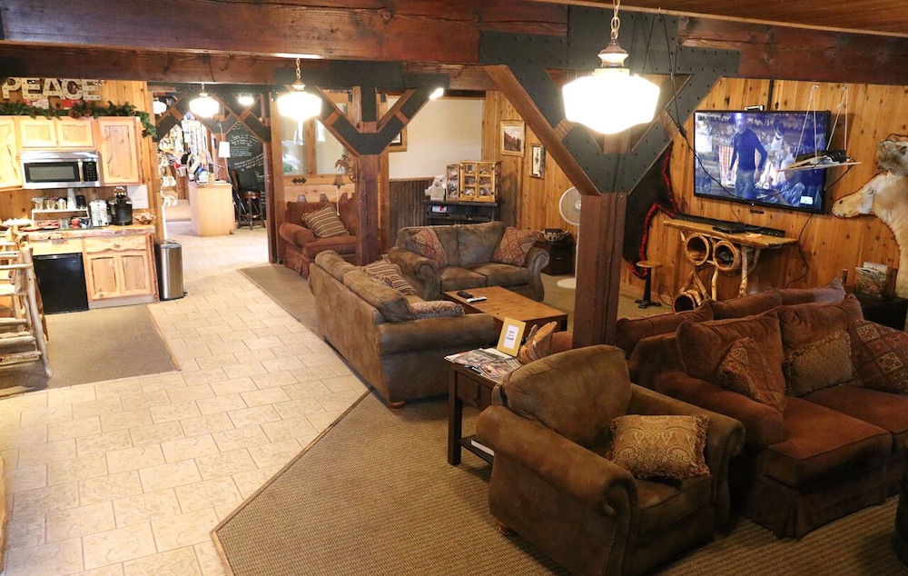 Arrowhead Mountain Lodge — Cimarron — photo 5