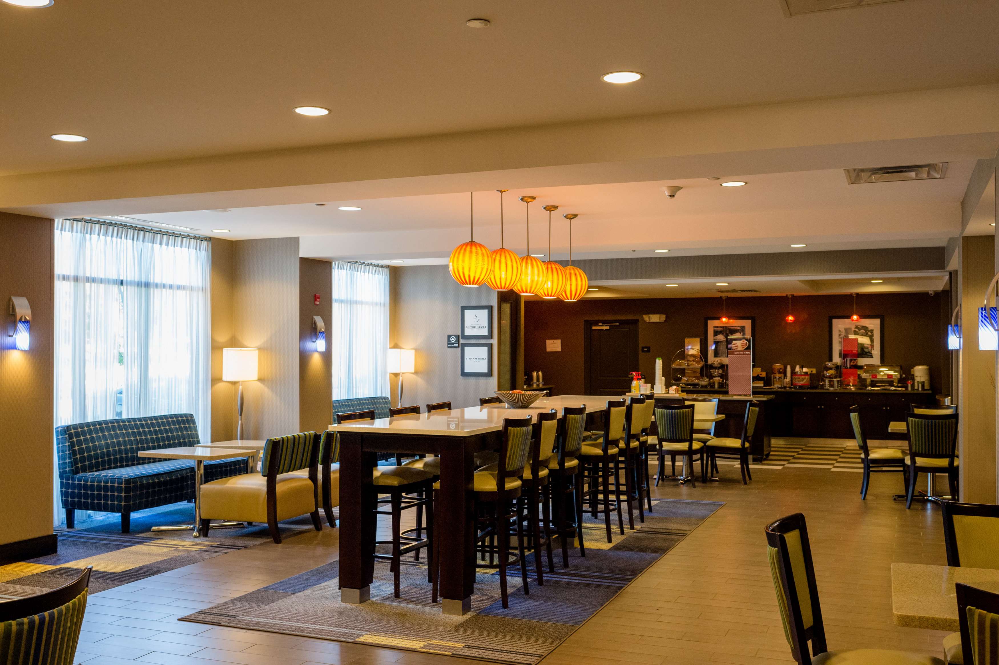Hampton Inn Oxford Conference Center - photo 18