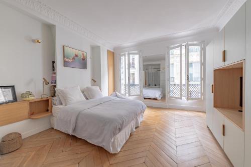 Very spacious and stylish apartment at the Opera. — 4-Star Luxury Hotel in Paris, France