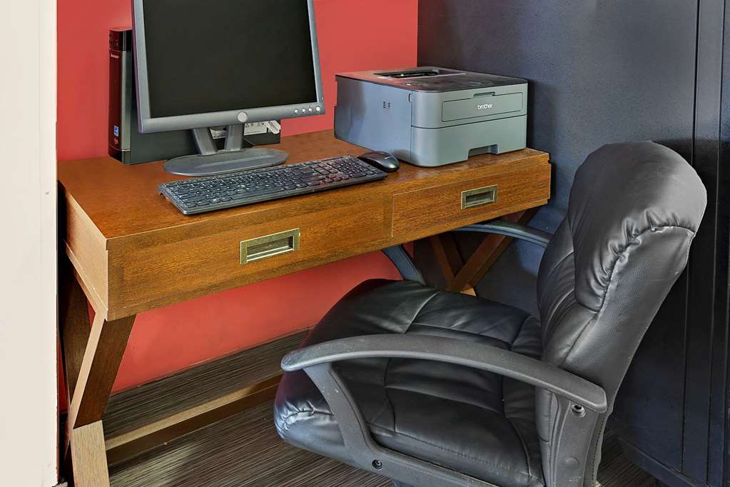 Microtel Inn & Suites by Wyndham Madison East - photo 17