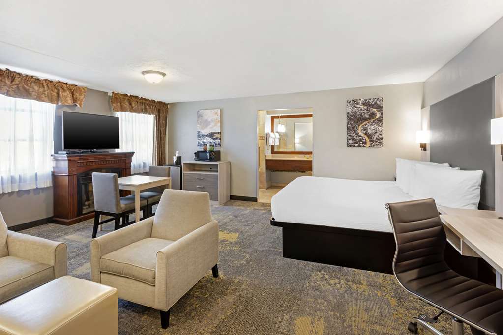 Best Western Plus Weston Inn - photo 14