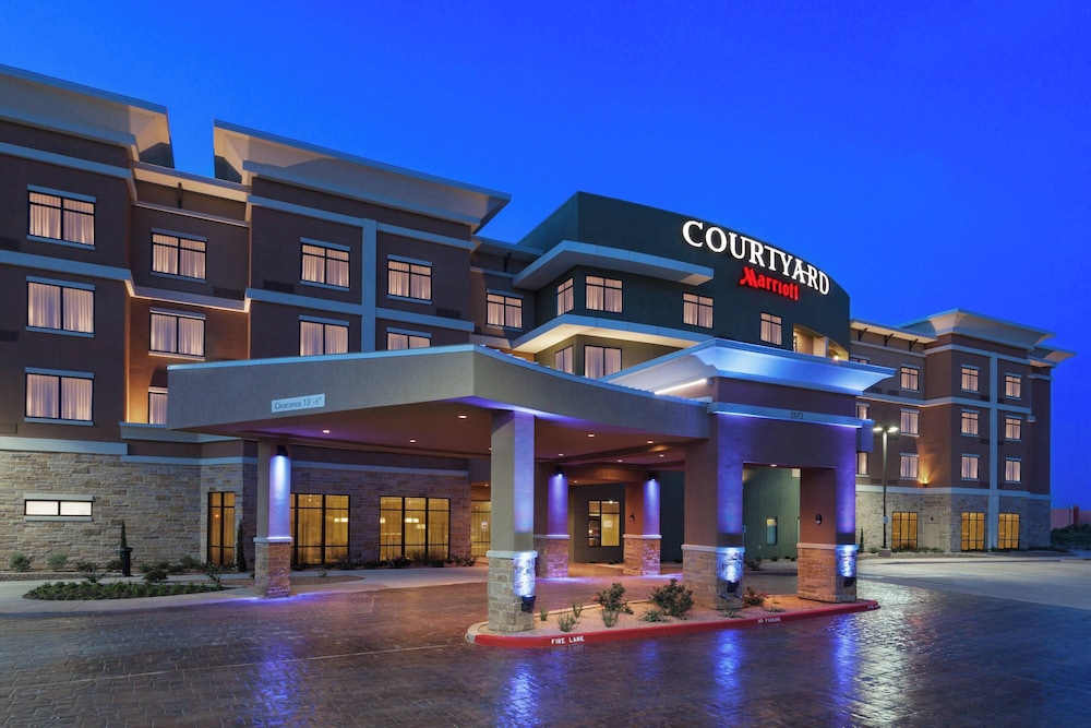 Courtyard San Angelo - photo 49