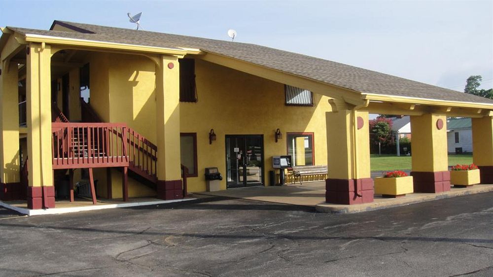 Sugar Creek Inn - photo 2
