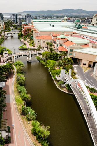 Belina Crystal Towers Presidential Penthouse — 4-Star Luxury Hotel in Cape Town, South Africa