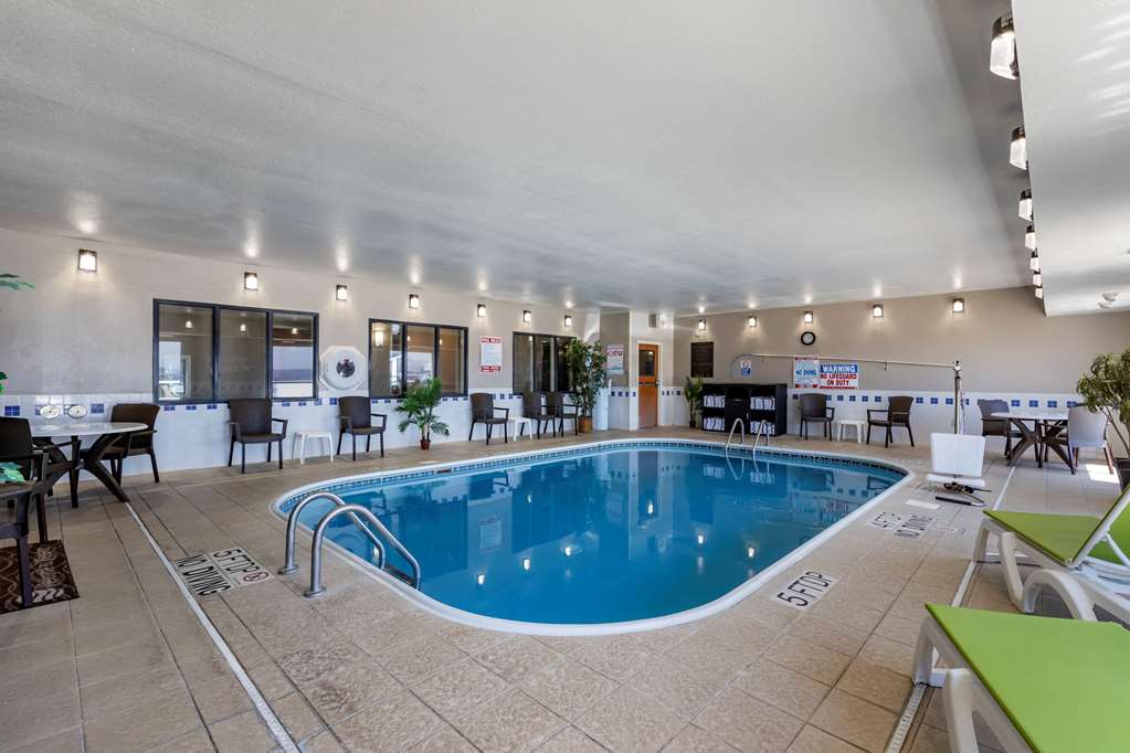 Comfort Inn & Suites Waterloo Cedar Falls - photo 24