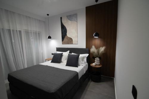 White House Vouliagmeni 1 2BD Free Parking Next to the Sea — 4-Star Luxury Hotel in Athens, Greece