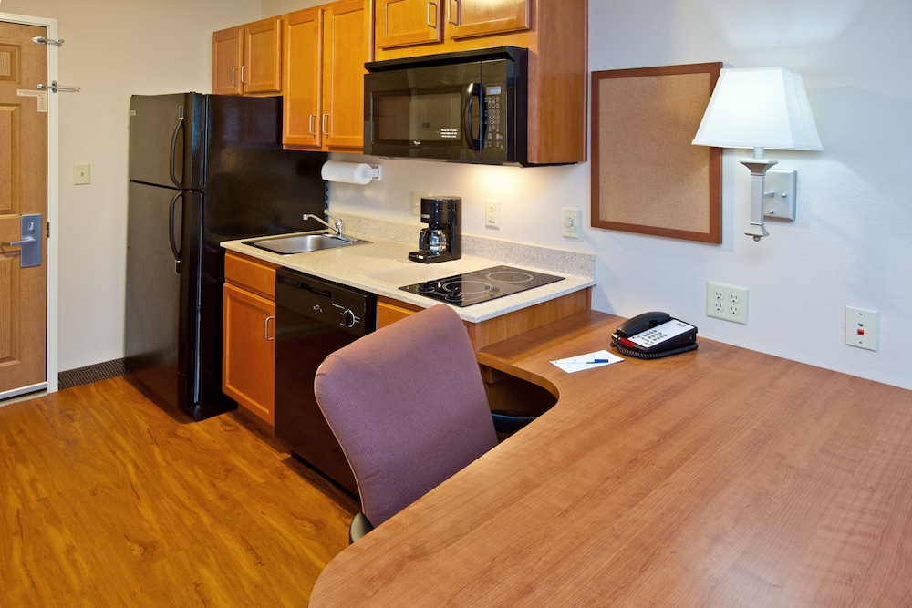 Candlewood Suites Louisville North by IHG - photo 22