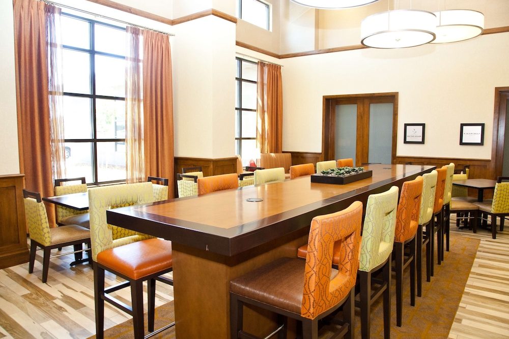 Hampton Inn & Suites Salinas - photo 31