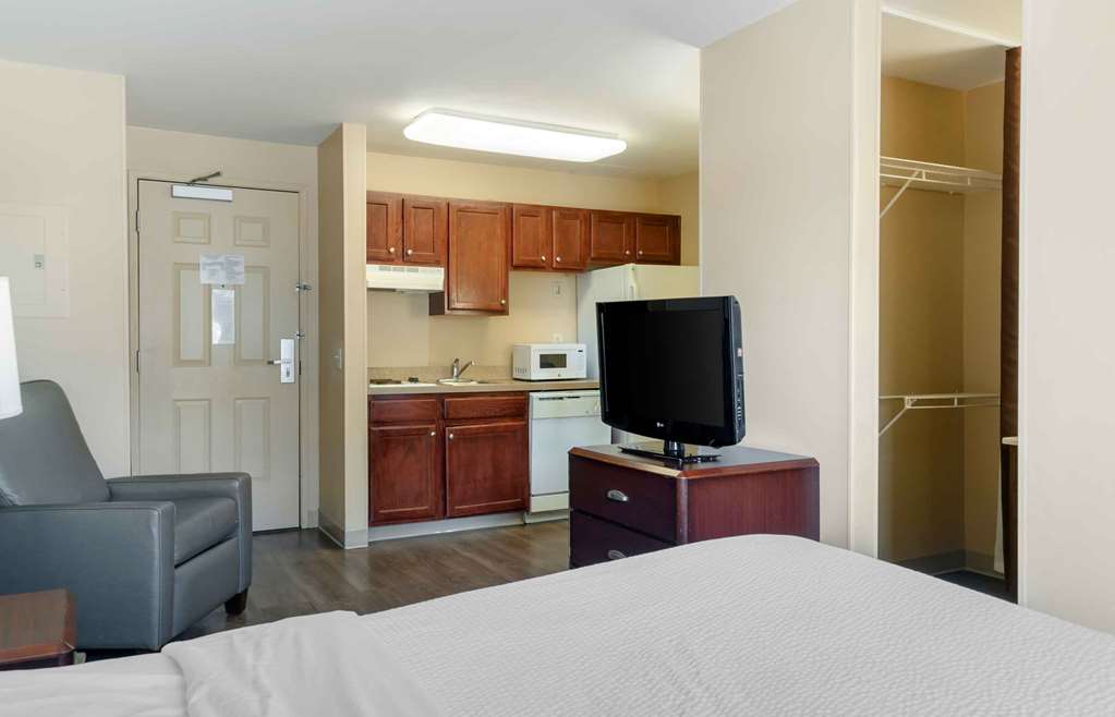 Extended Stay America Suites Indianapolis Northwest I465 - photo 12
