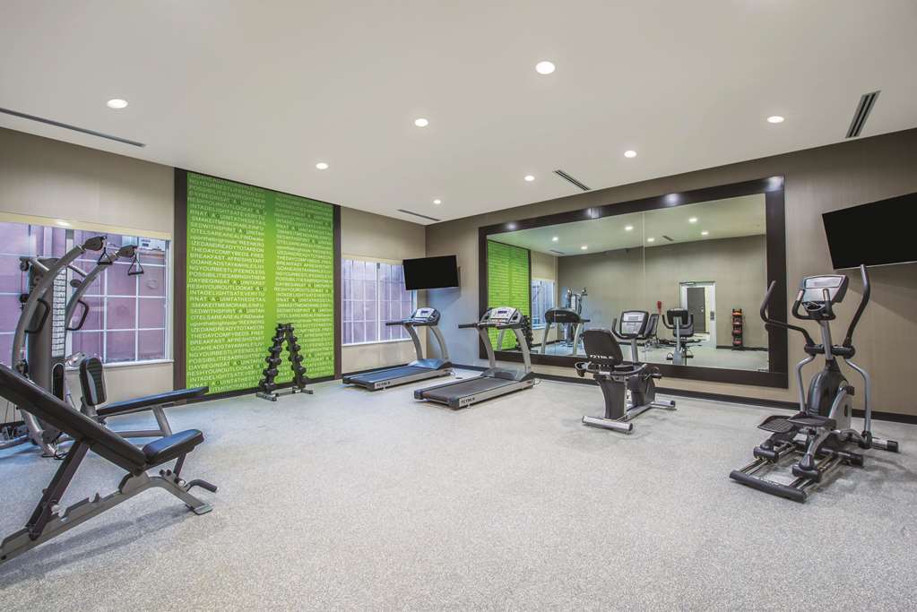 La Quinta Inn & Suites by Wyndham Enid - photo 8