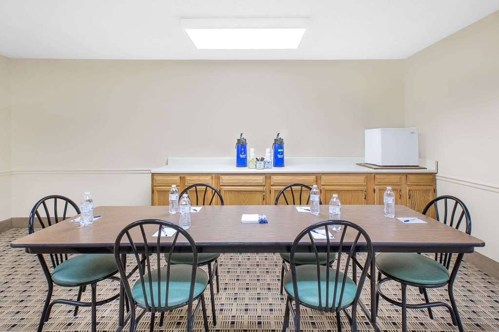 Microtel Inn by Wyndham Franklin - photo 15
