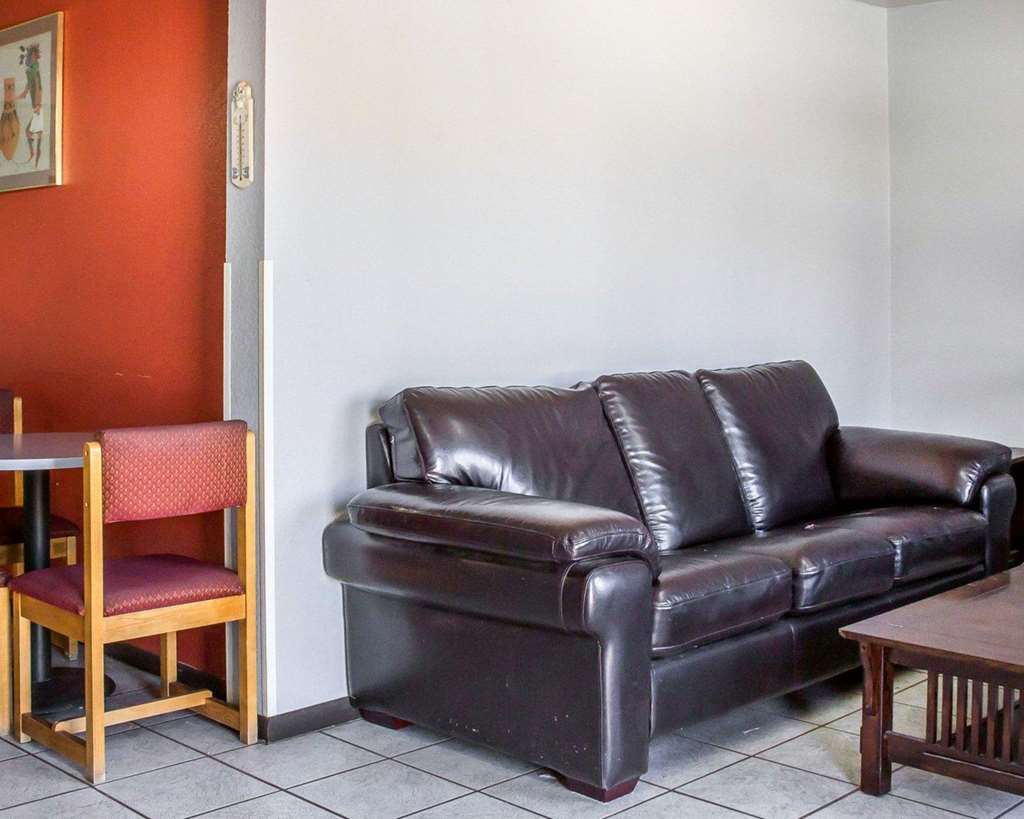 Rodeway Inn Winslow I 40 - photo 6