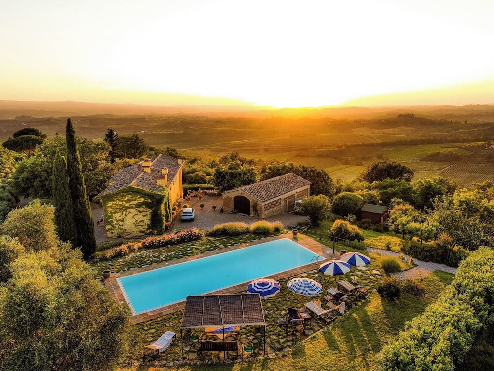 Villa Pietraia — 4-Star Luxury Hotel in Certaldo, Italy