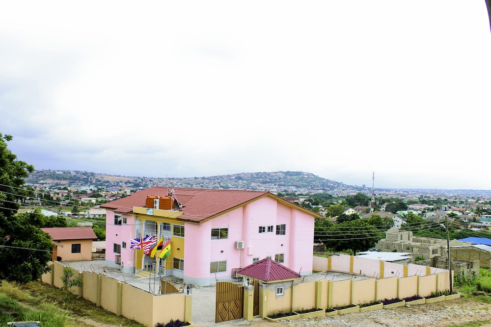 Big Apple D.E Hotel in Accra, Ghana