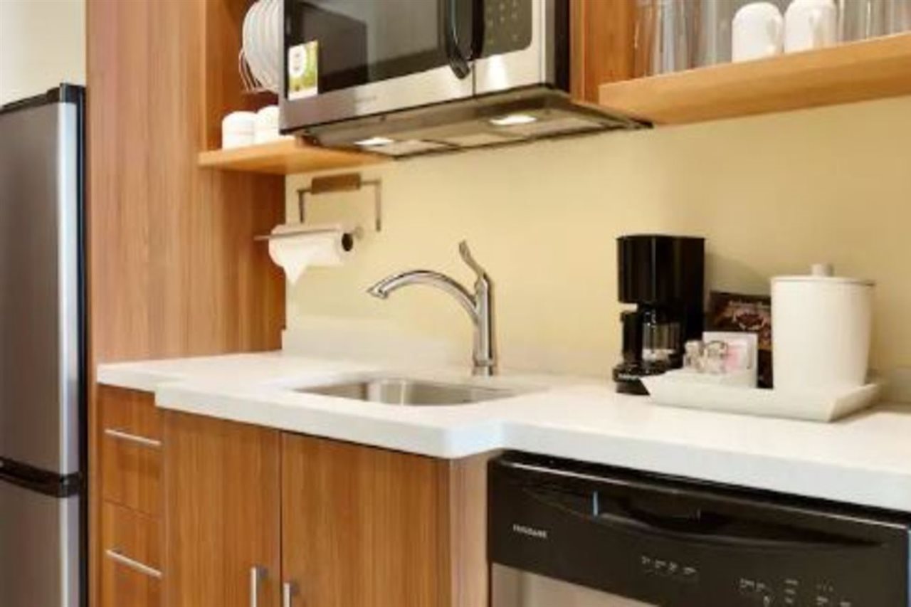 Home2Suites by Hilton Edmond - photo 5
