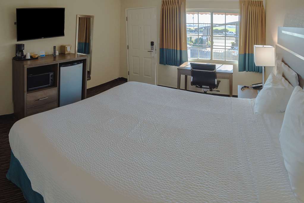 Rodeway Inn Near University Gateway to Yosemite - photo 9