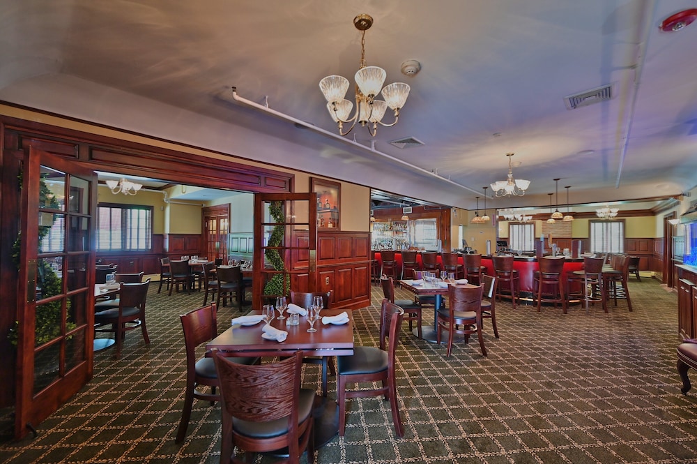 Tom Quick Inn - photo 82