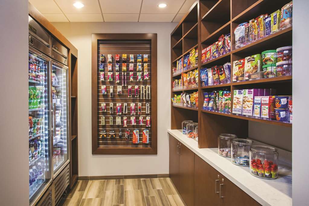 La Quinta Inn & Suites by Wyndham Chicago Downtown - photo 77