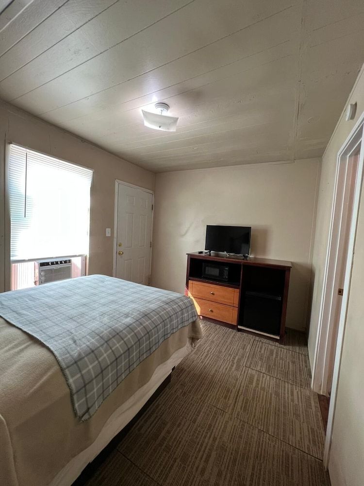 Extended Stay of Carrizo Springs - photo 18