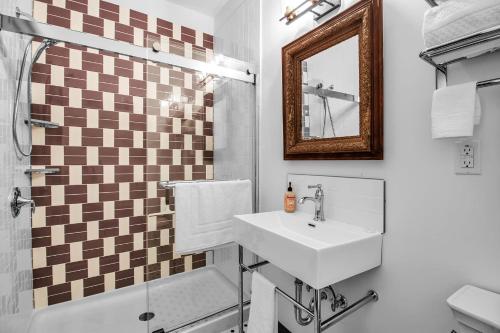 Webber Hotel - photo 13