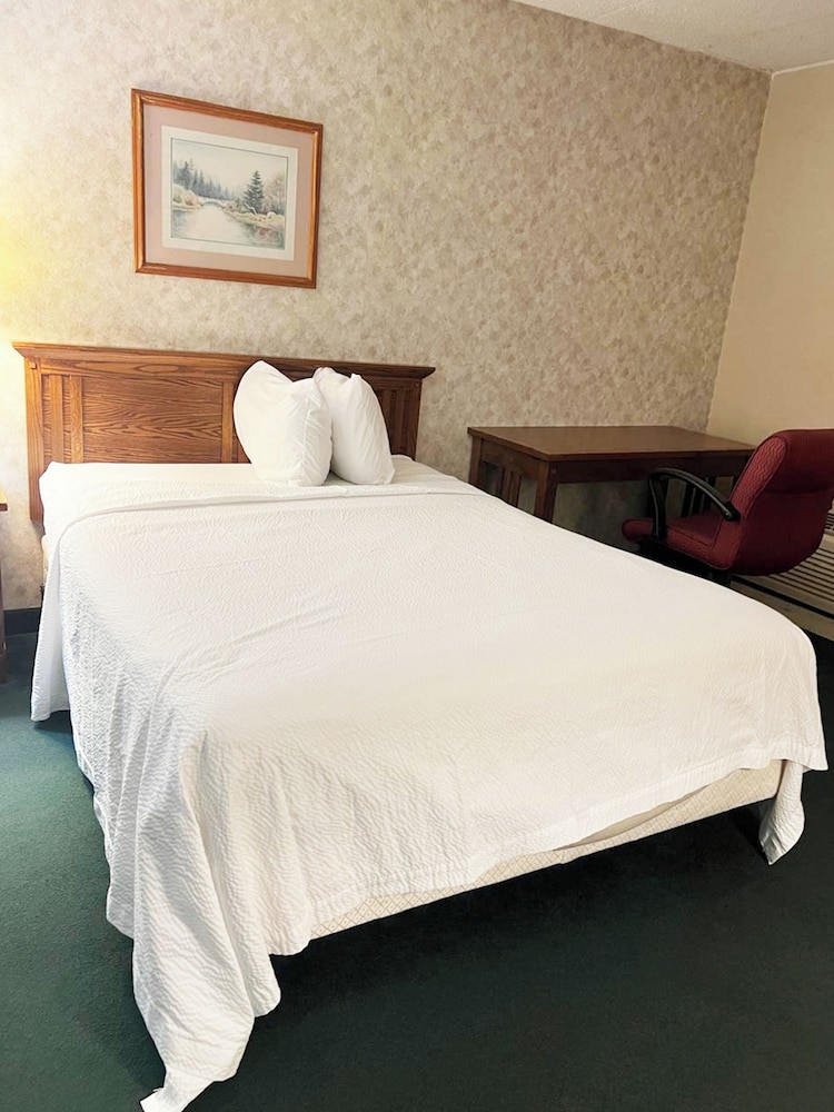 Blue Way Inn & Suites La Crosse - photo 12