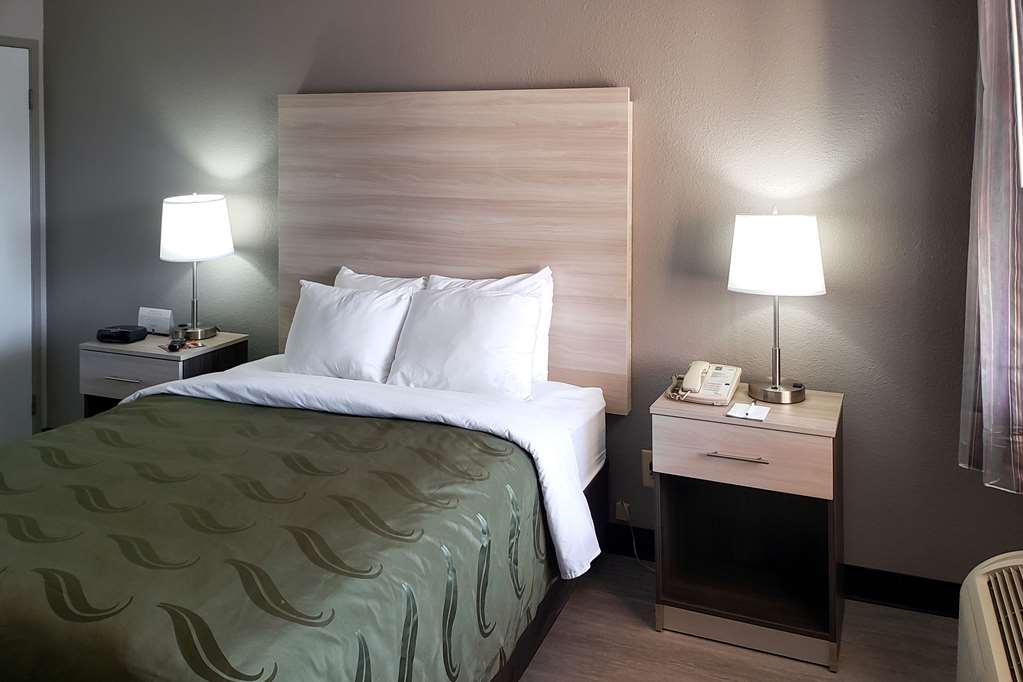 Quality Inn Airport East - photo 13