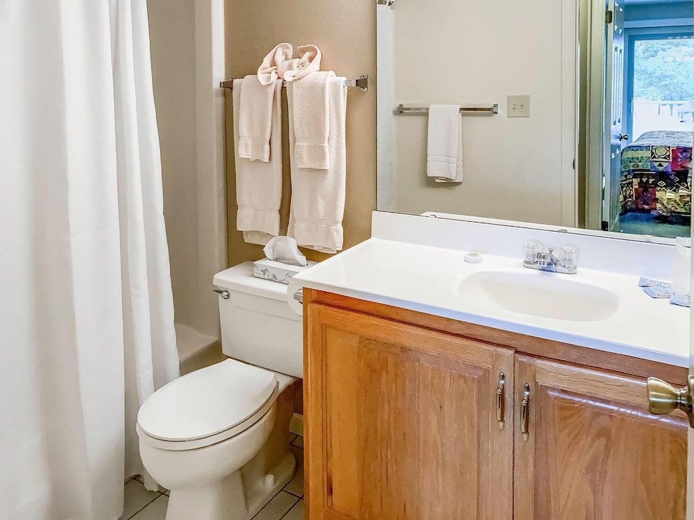 Lakewood Resort by EVRentals - photo 28