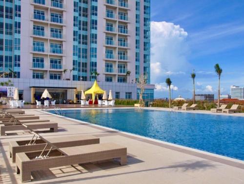 Trillium Apartment Cozy and Bright Downtown Surabaya by Le Ciel Hospitality — 4-Star Luxury Hotel in Surabaya, Indonesia