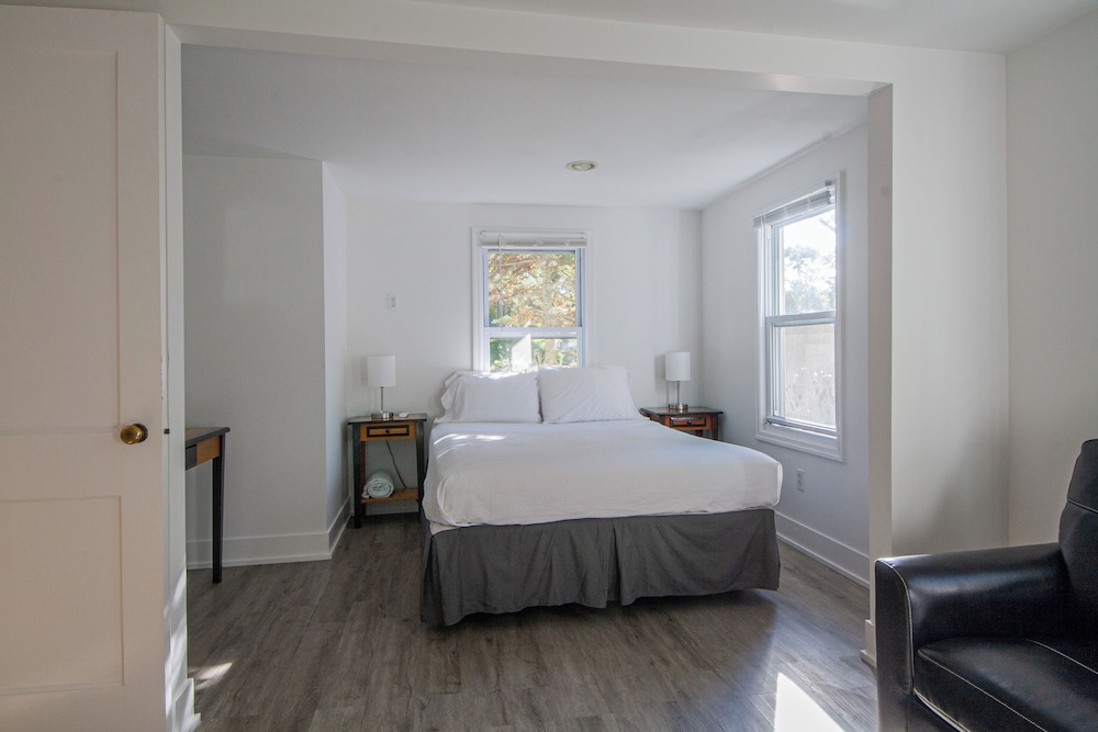 Hampton's Vacation Inn - photo 28
