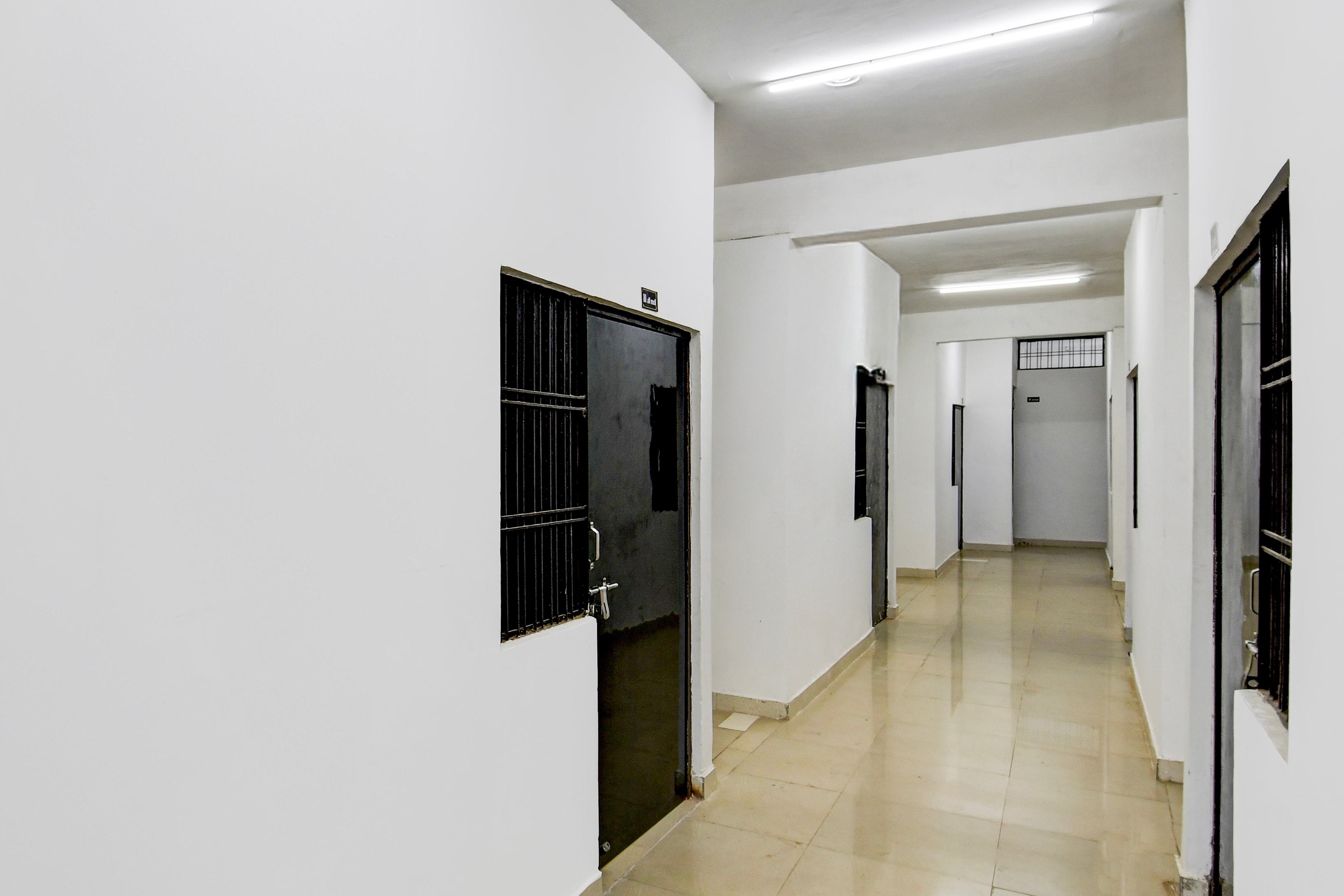 Spot On The Galaxy Stay Iim Road — 4-Star Luxury Hotel in Lucknow, India