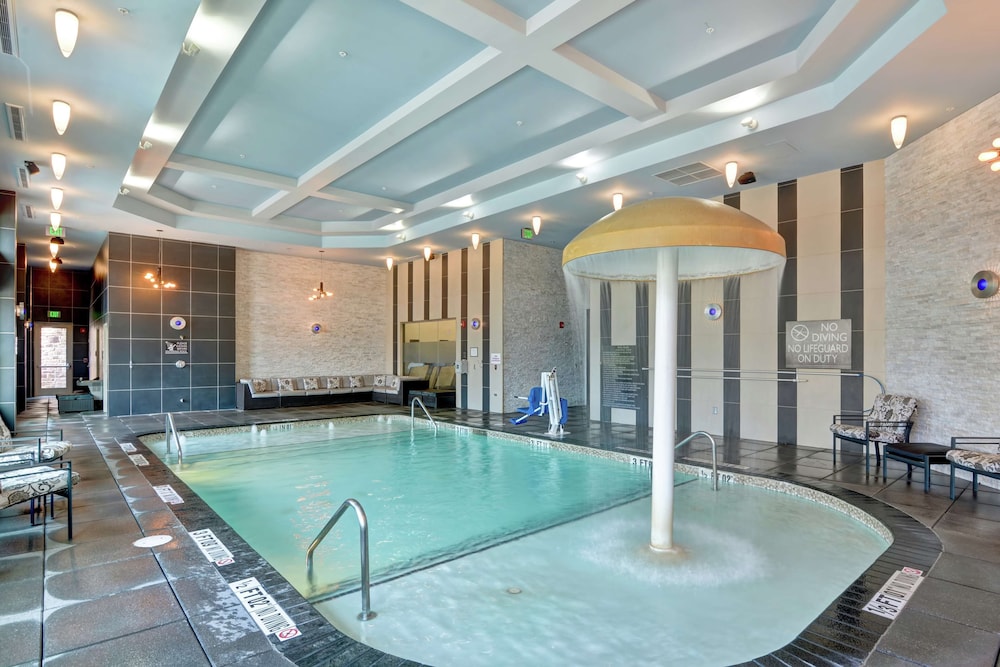 Hilton Garden Inn Raleigh Crabtree Valley - photo 38