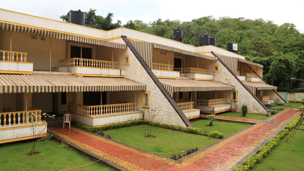 Panoramic Resort — hotel in Panvel